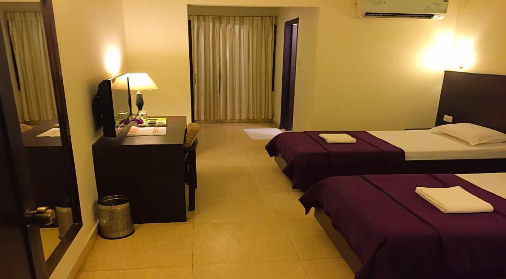 Aditya Palace Hotel Rājahmundry Kültér fotó